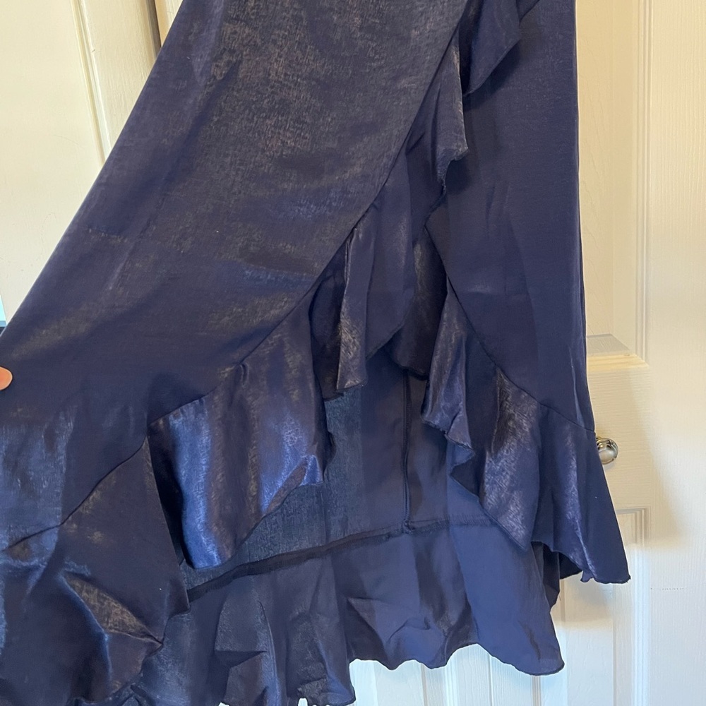 Lulu's Navy Wrap Dress​ - Picture 5 of 10